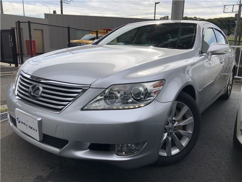 LEXUS LS