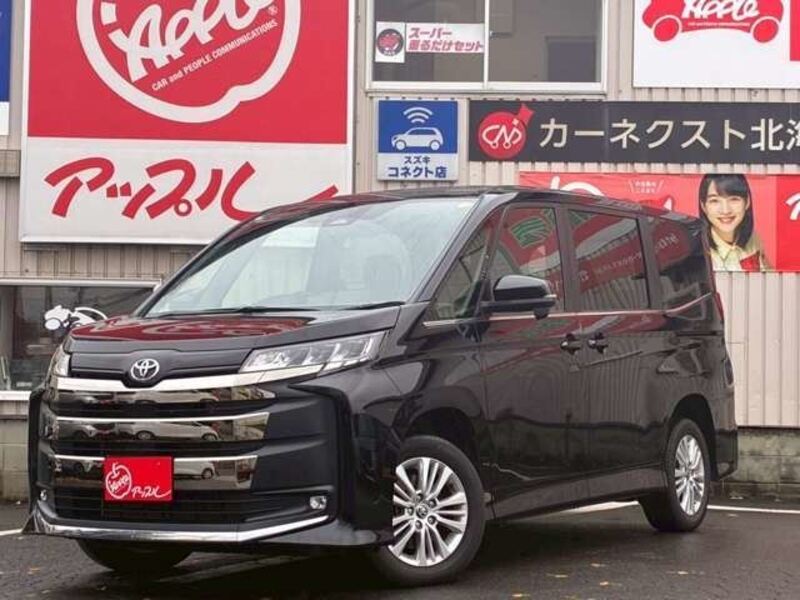 TOYOTA NOAH