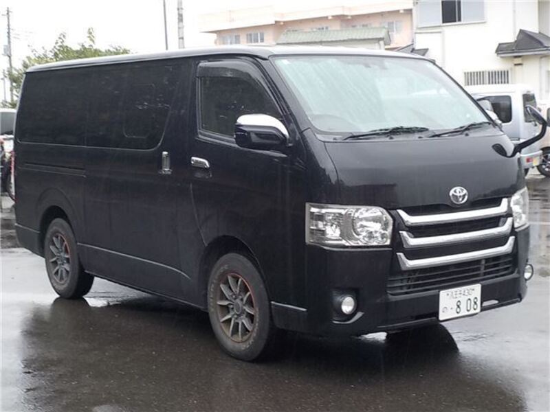 TOYOTA HIACE