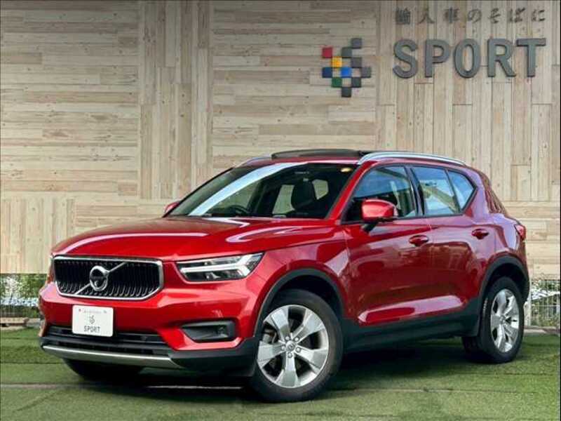 VOLVO XC40