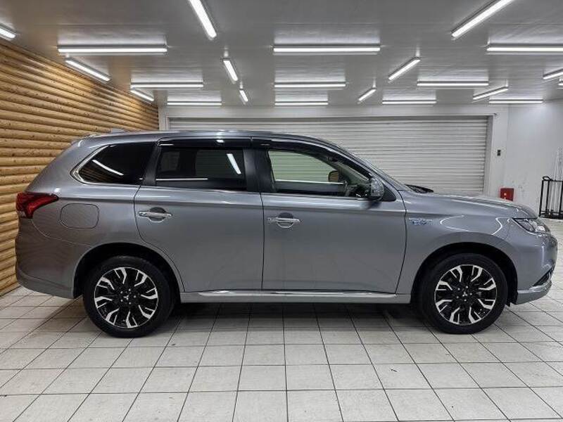 OUTLANDER PHEV