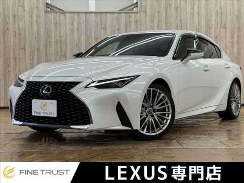 LEXUS IS