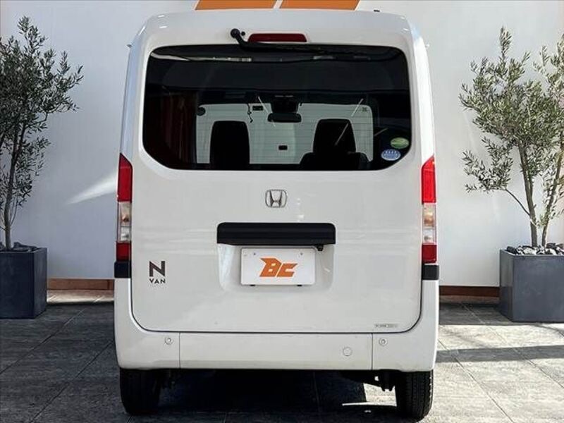 N-VAN
