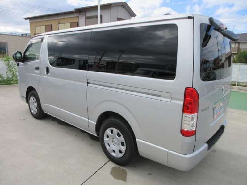HIACE VAN