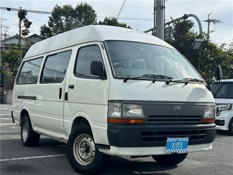 TOYOTA HIACE