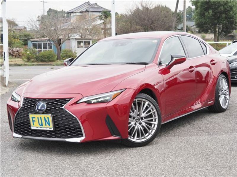 LEXUS IS