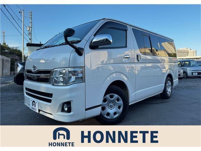 TOYOTA HIACE