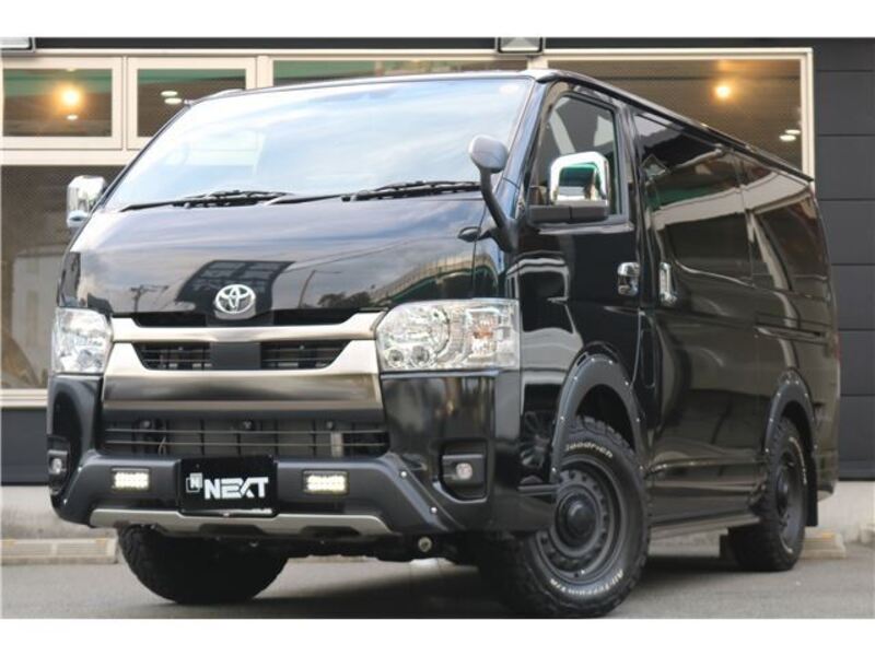 TOYOTA HIACE