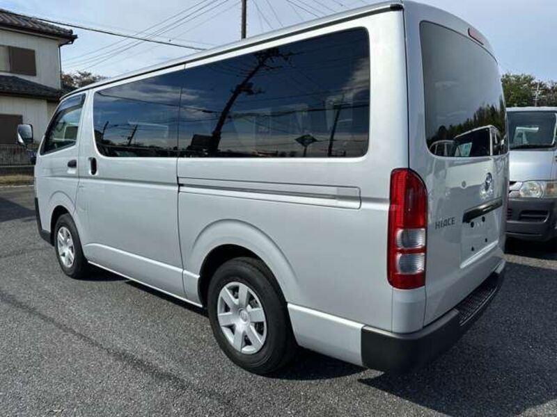 HIACE VAN