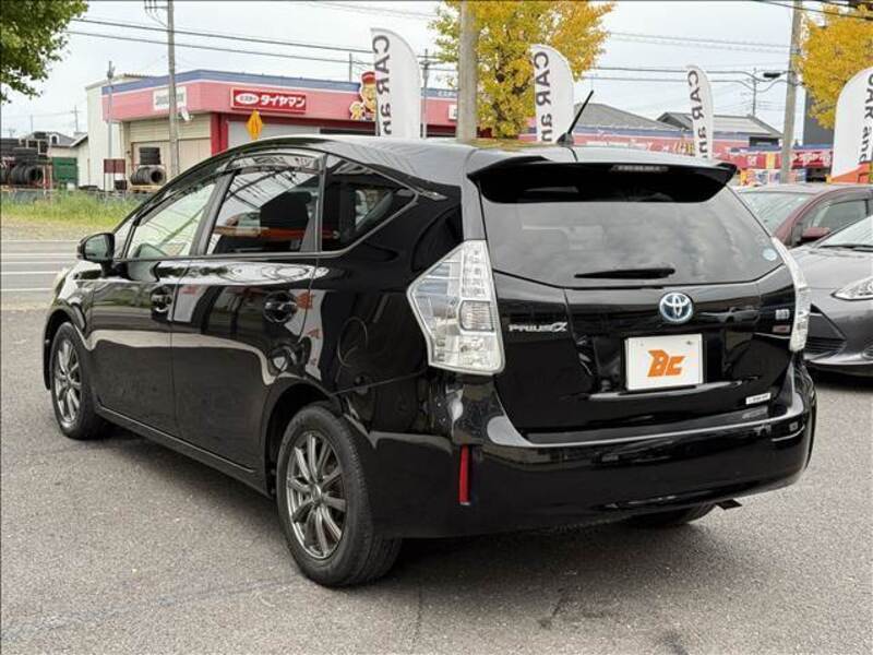 PRIUS ALPHA