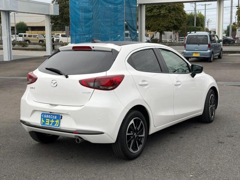 MAZDA2