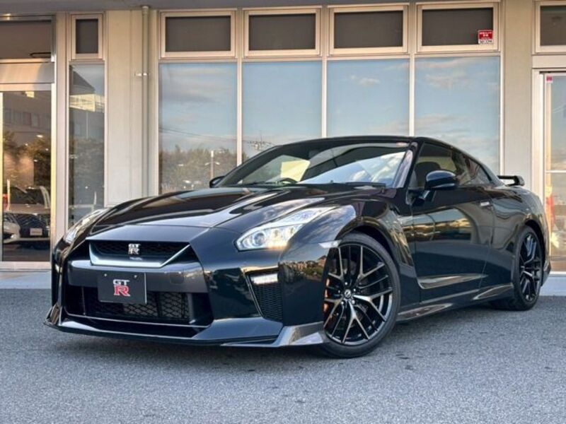 NISSAN GT-R