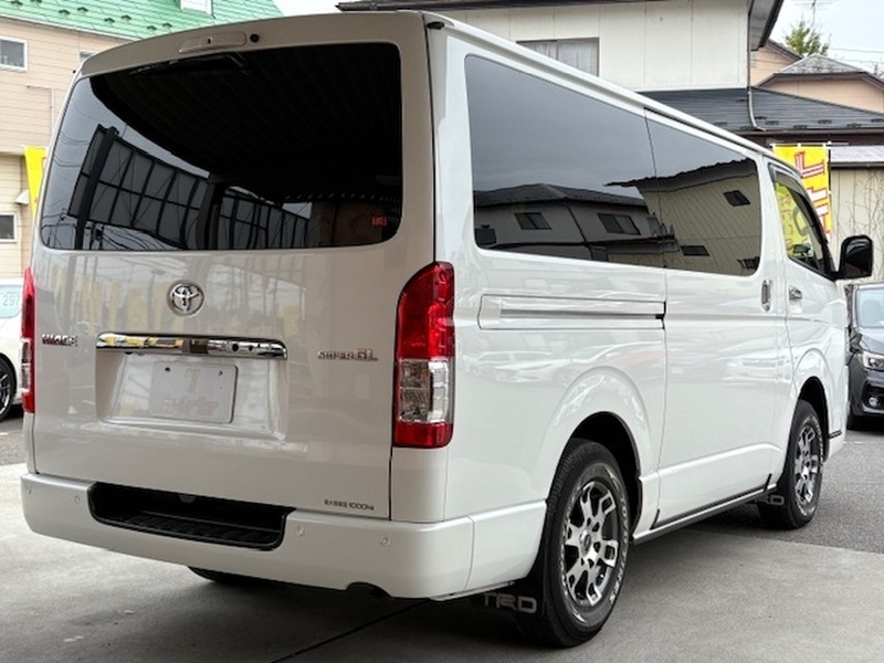HIACE VAN