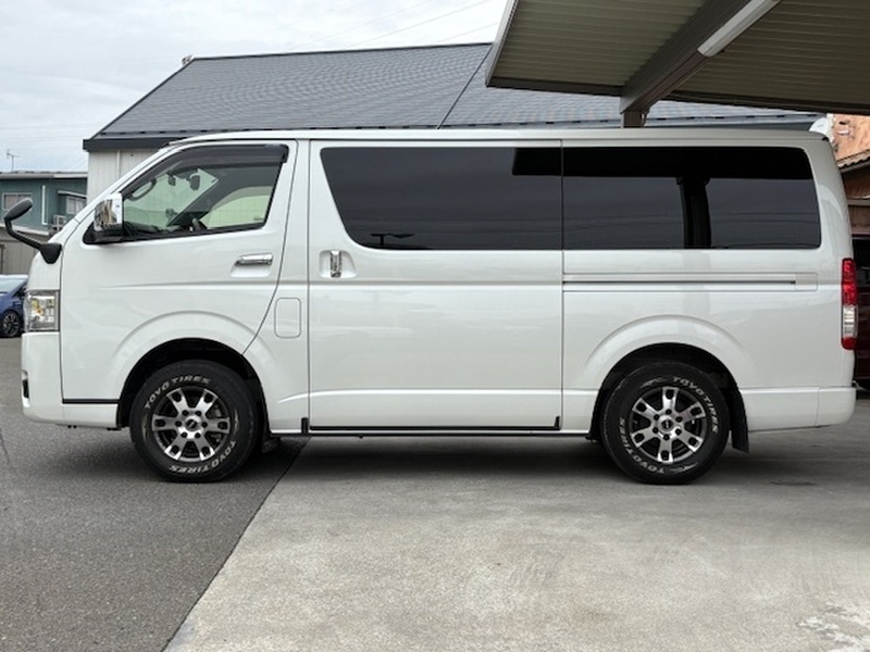 HIACE VAN