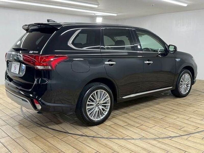 OUTLANDER PHEV