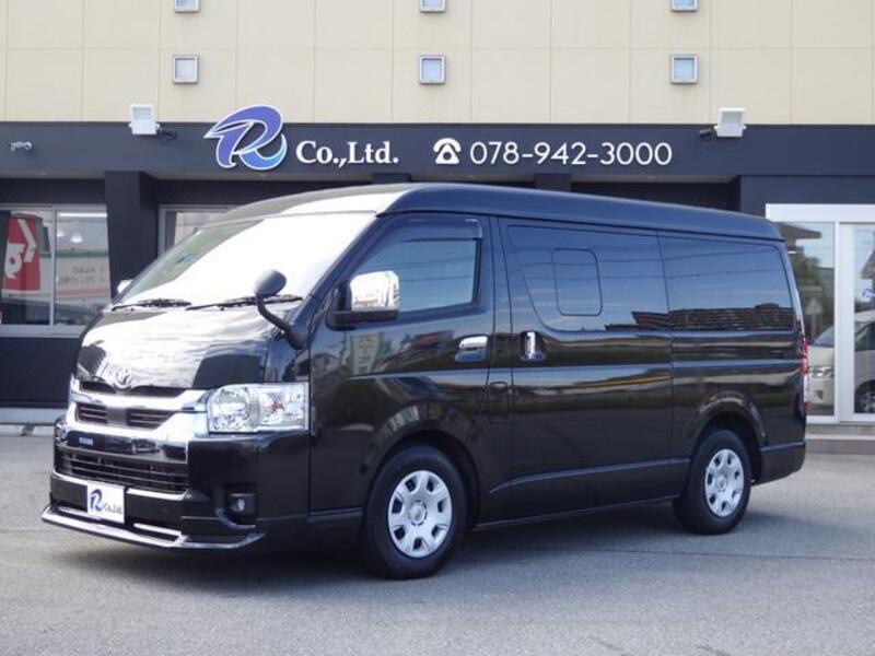 TOYOTA HIACE WAGON