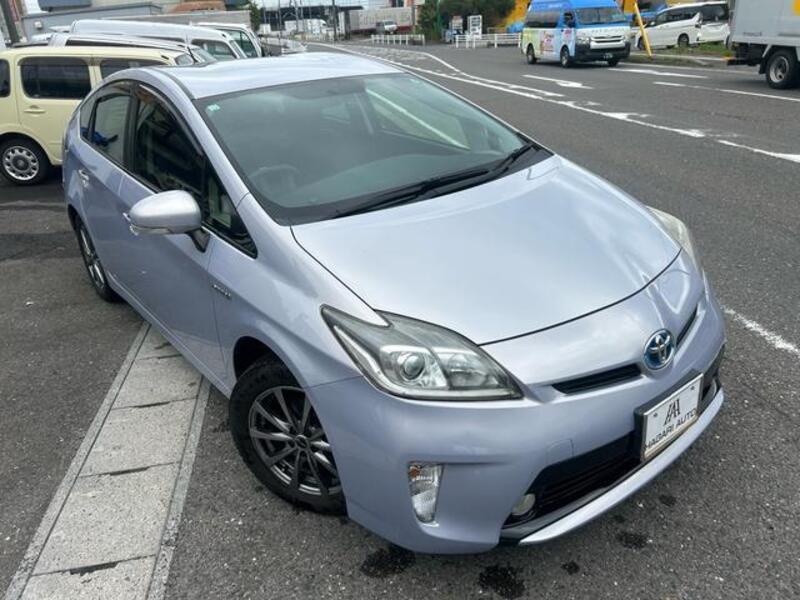 TOYOTA PRIUS
