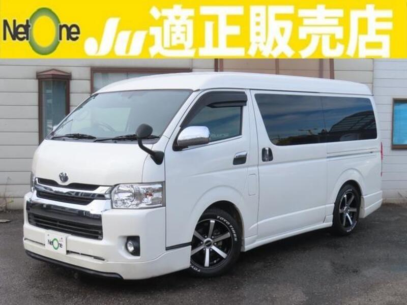 TOYOTA HIACE VAN