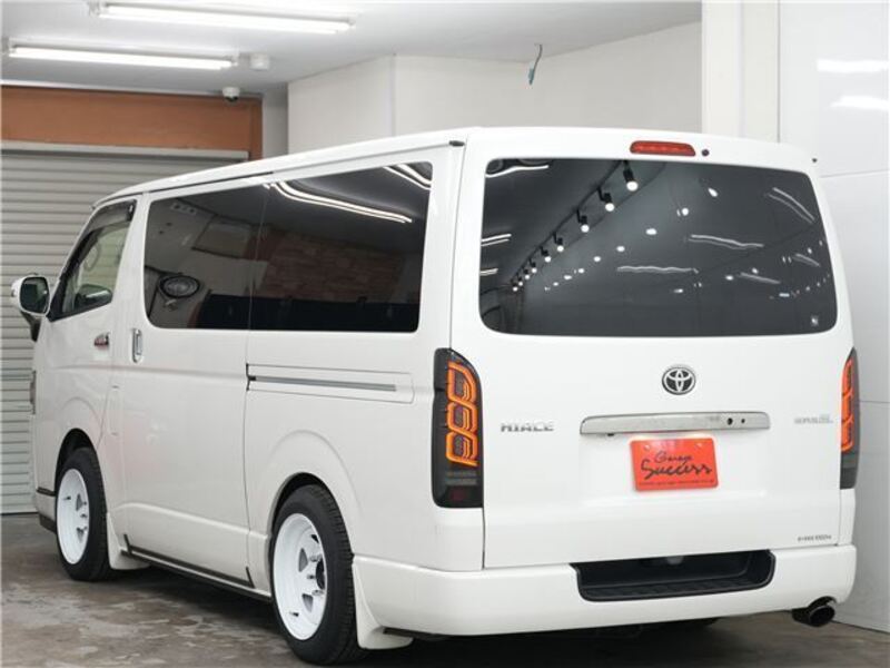 HIACE VAN