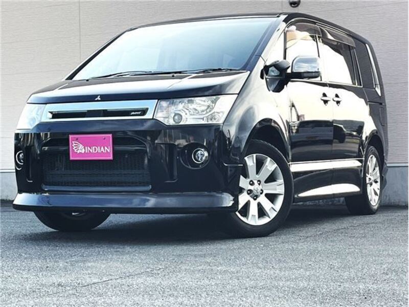 MITSUBISHI DELICA D5