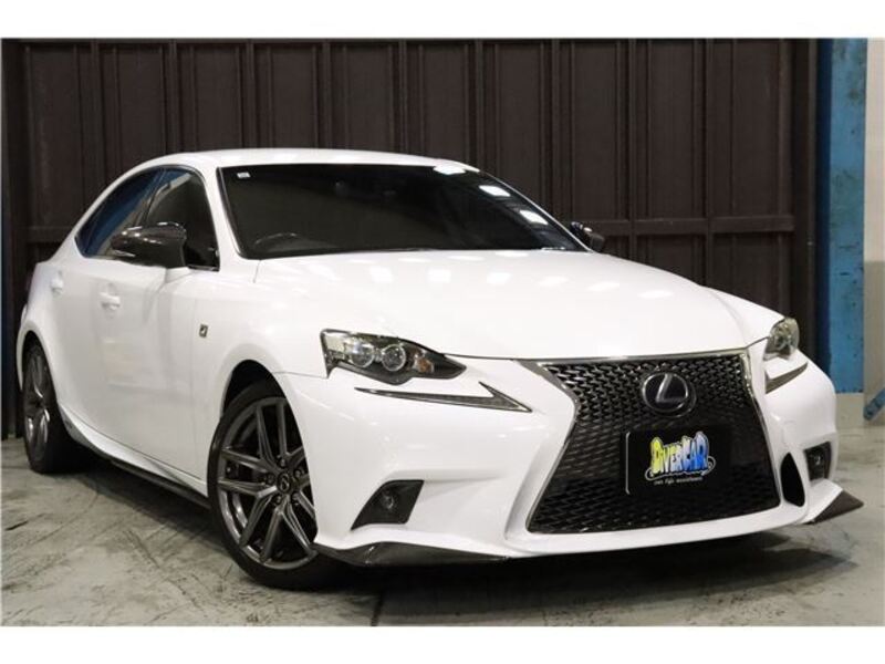 LEXUS IS