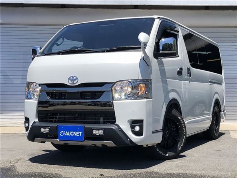 TOYOTA HIACE VAN