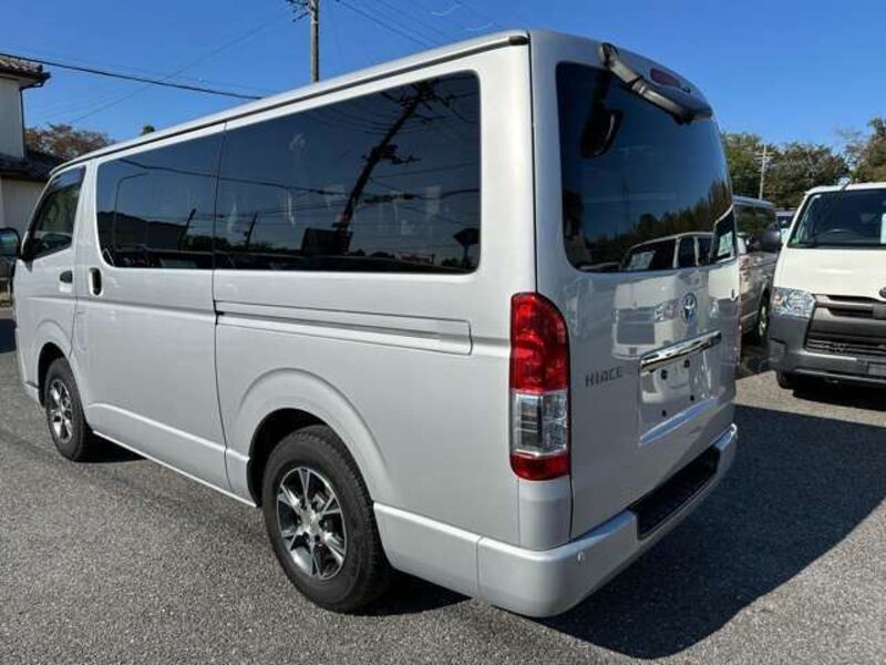 HIACE VAN