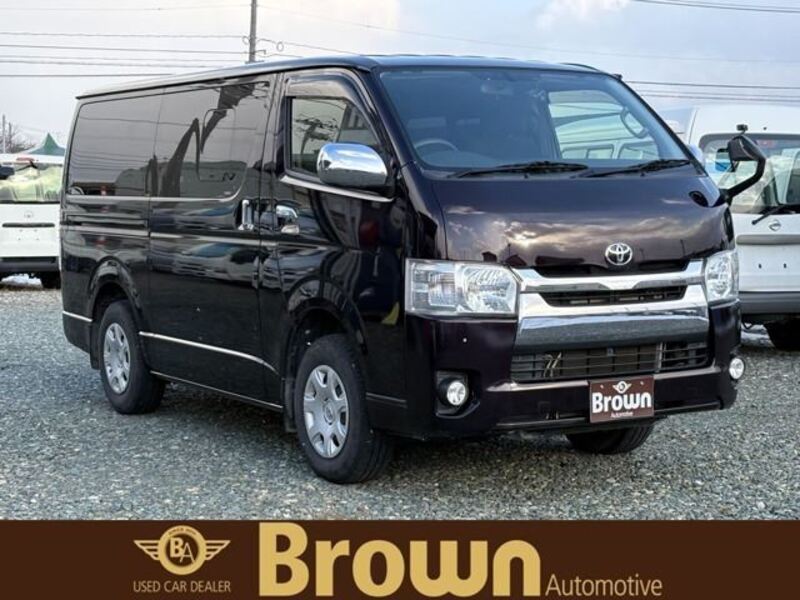TOYOTA HIACE VAN