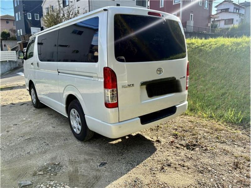 HIACE VAN