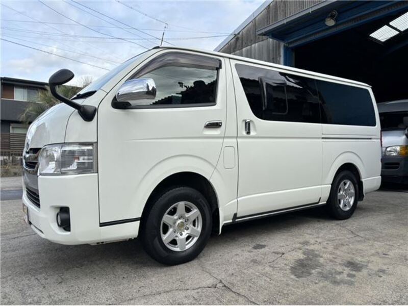 HIACE VAN