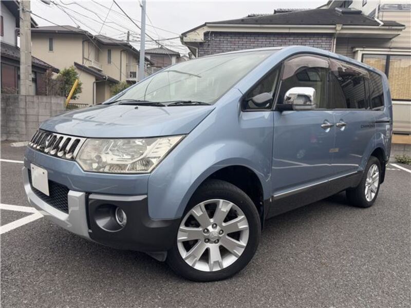 MITSUBISHI DELICA D5