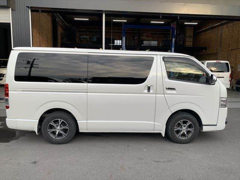 HIACE VAN