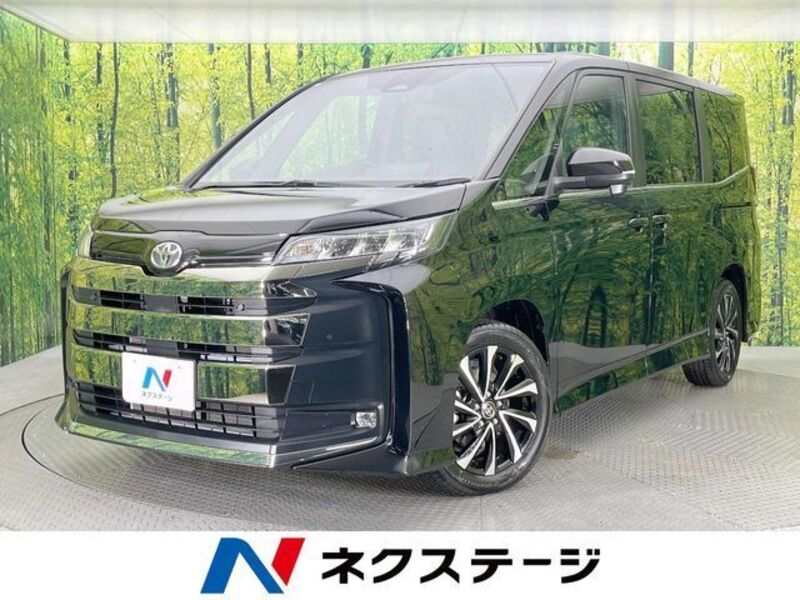 TOYOTA NOAH