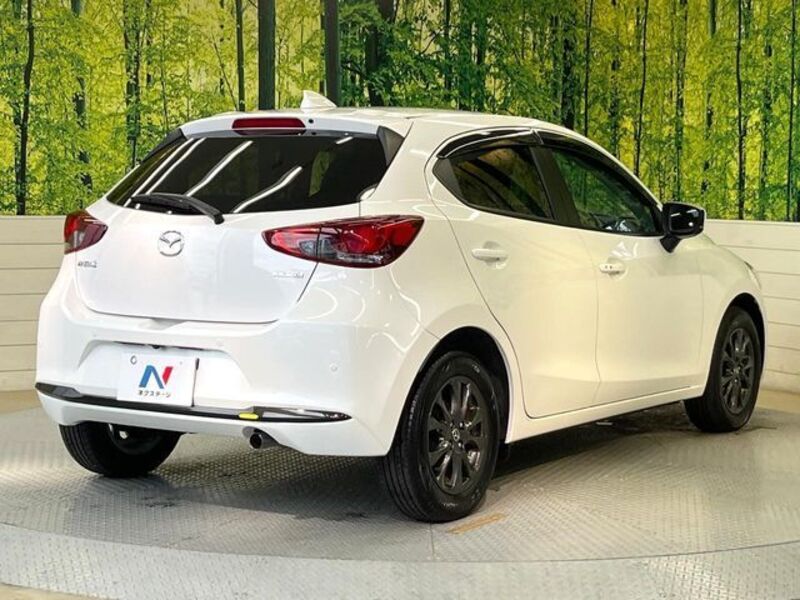 MAZDA2