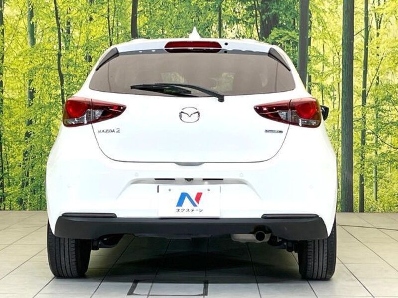 MAZDA2