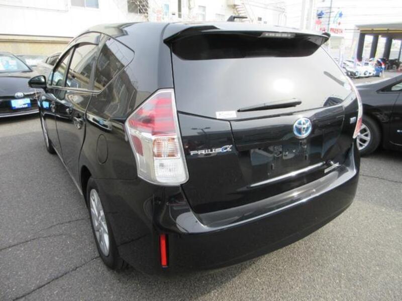 PRIUS ALPHA