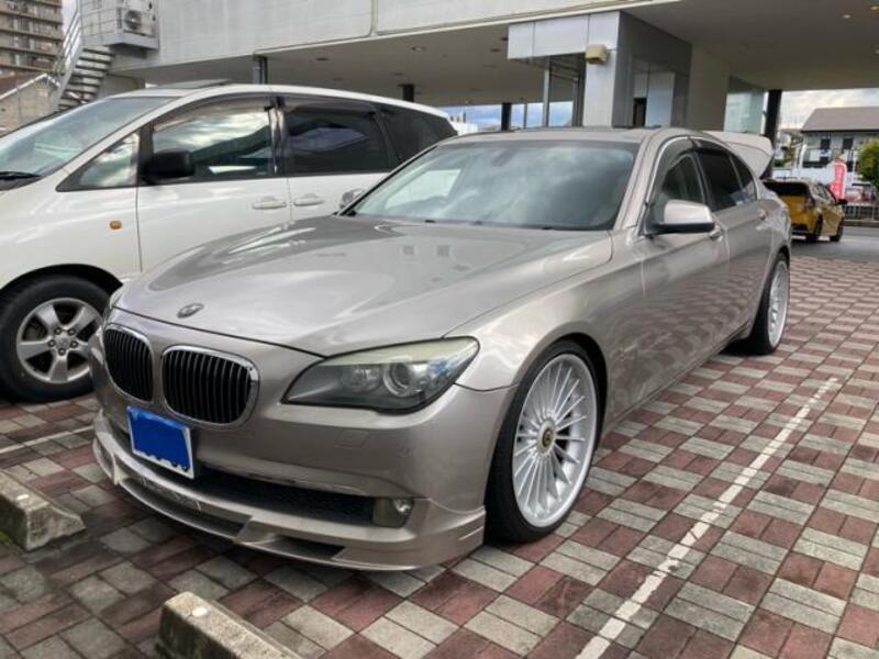 BMW 7 SERIES