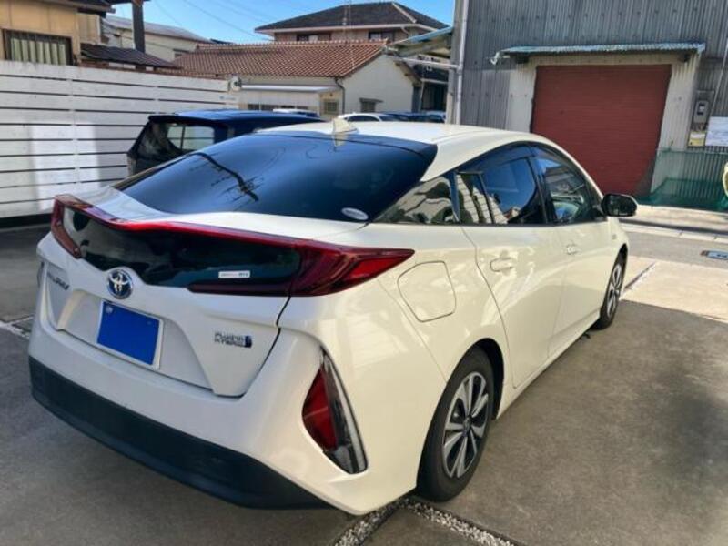 PRIUS PHV