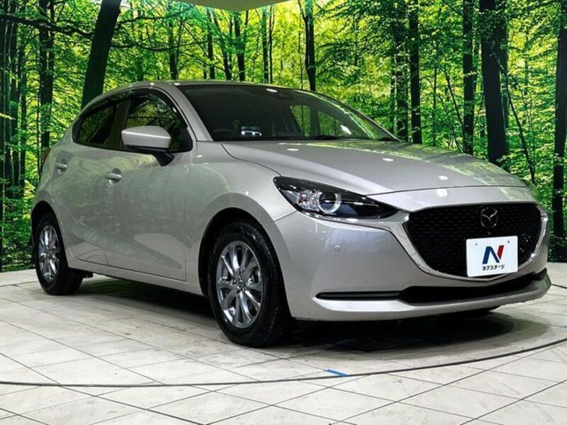 MAZDA2