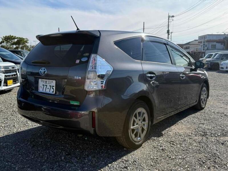 PRIUS ALPHA