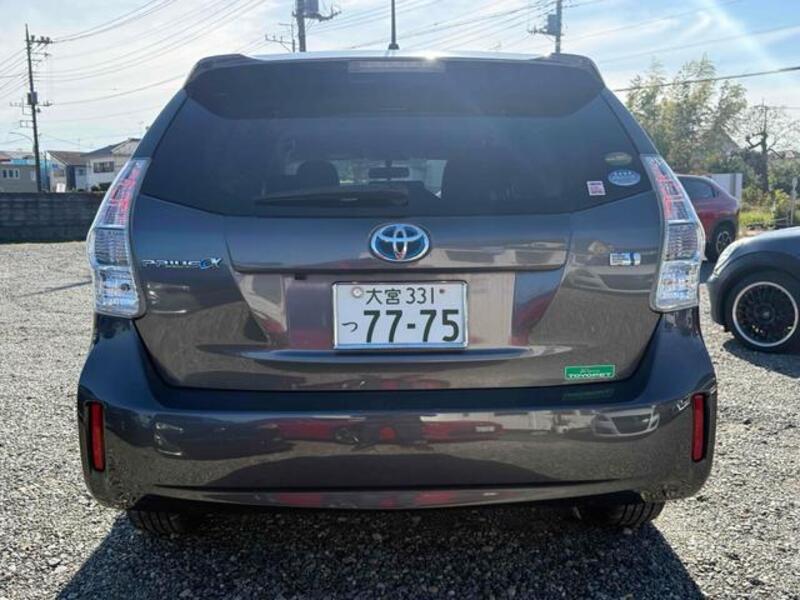 PRIUS ALPHA
