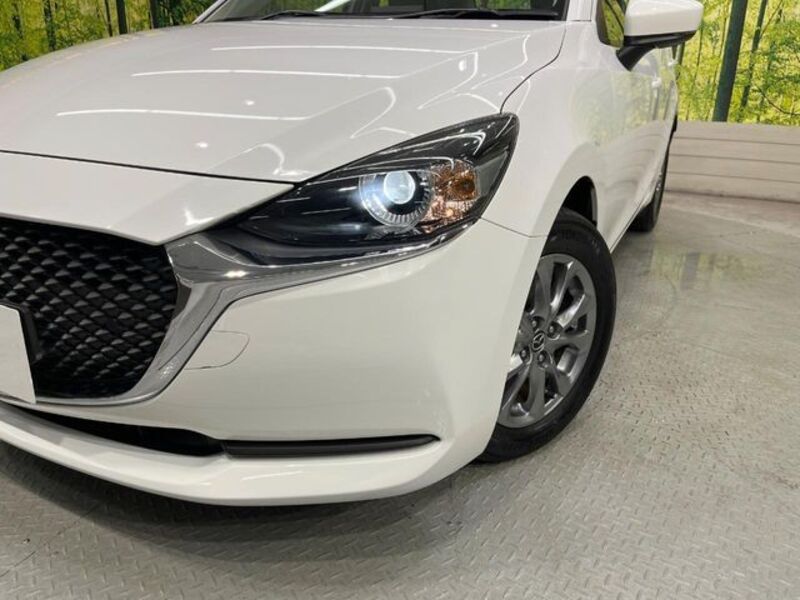 MAZDA2