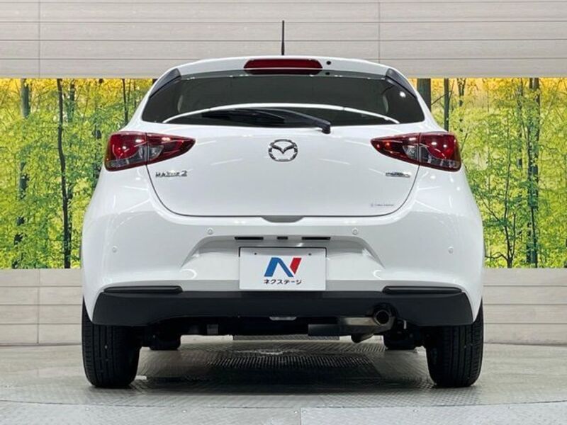 MAZDA2