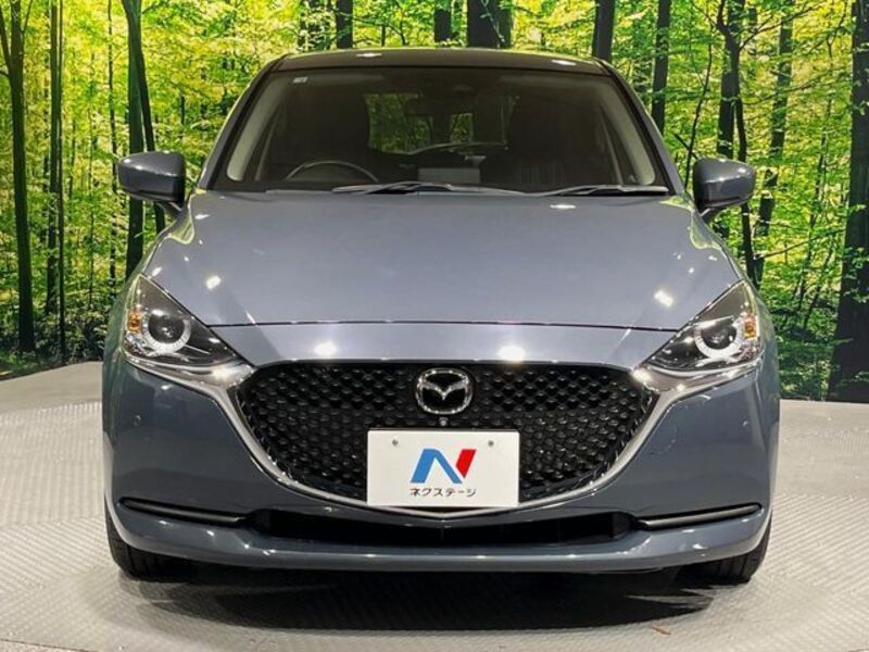 MAZDA2