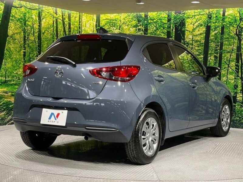 MAZDA2