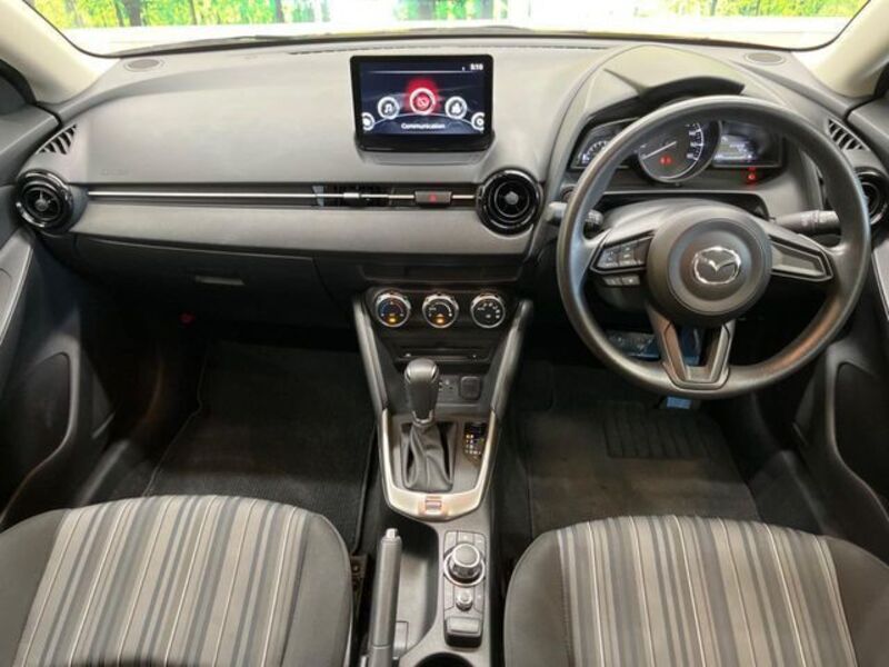 MAZDA2