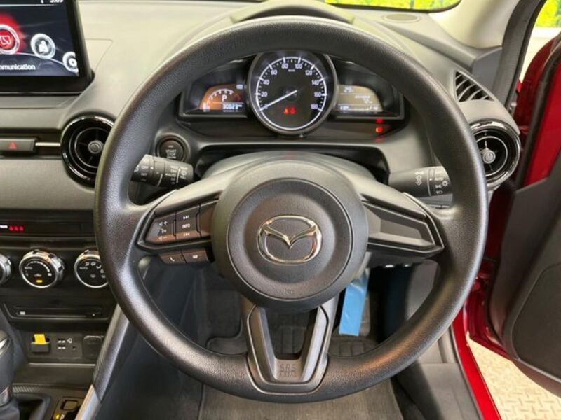 MAZDA2