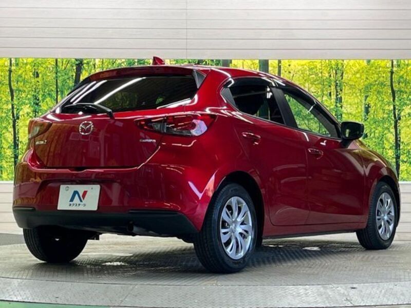 MAZDA2