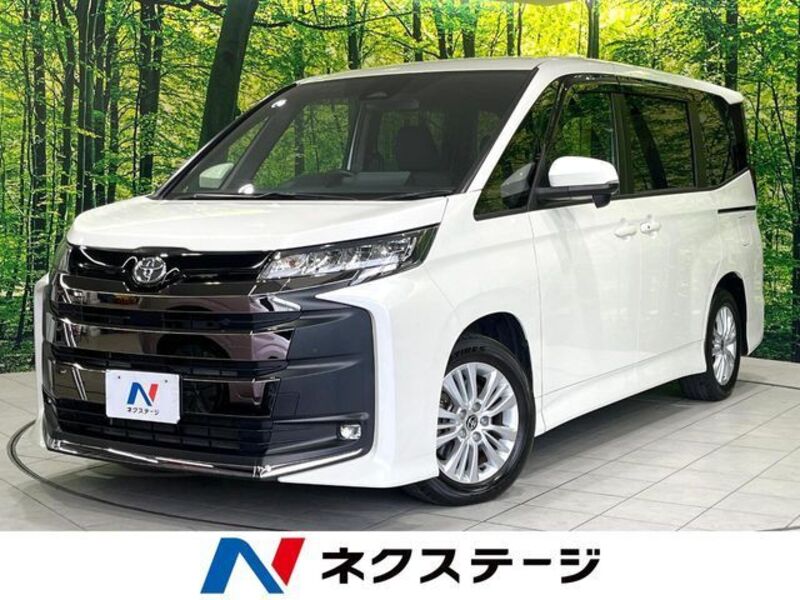 TOYOTA NOAH