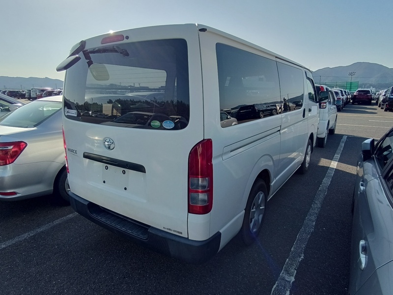 HIACE VAN